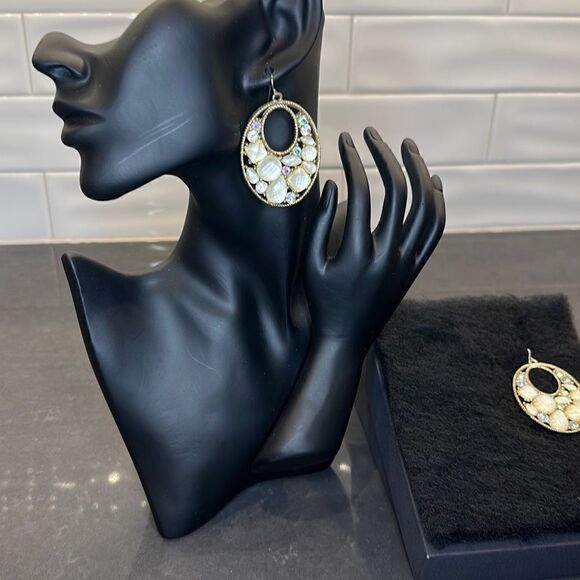 Fashion Jewelry Bundle-Earrings  - Picture 7 of 15